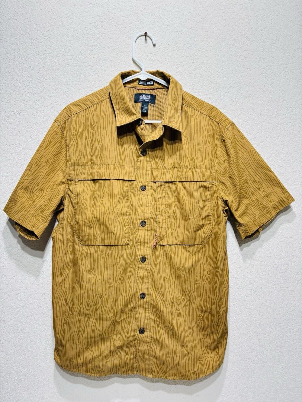 Alaskan Hard Gear Wood Grain Button Short Sleeve Shirt Tan Medium